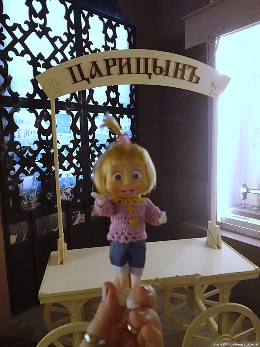 Маша в музее (часть 2) — Куклы Маша и Медведь (Simba): Маша в кармашке