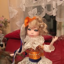 Девочка на шаре. Авторская кукла