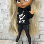 Продаю новую одежду для кукол Блайз