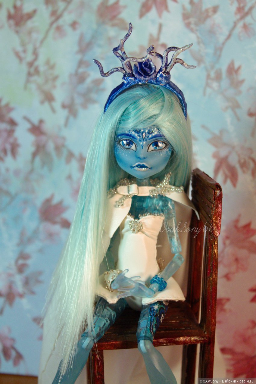 Снежная принцесса — Куклы Monster High и Ever After High: G1 (фото 2)