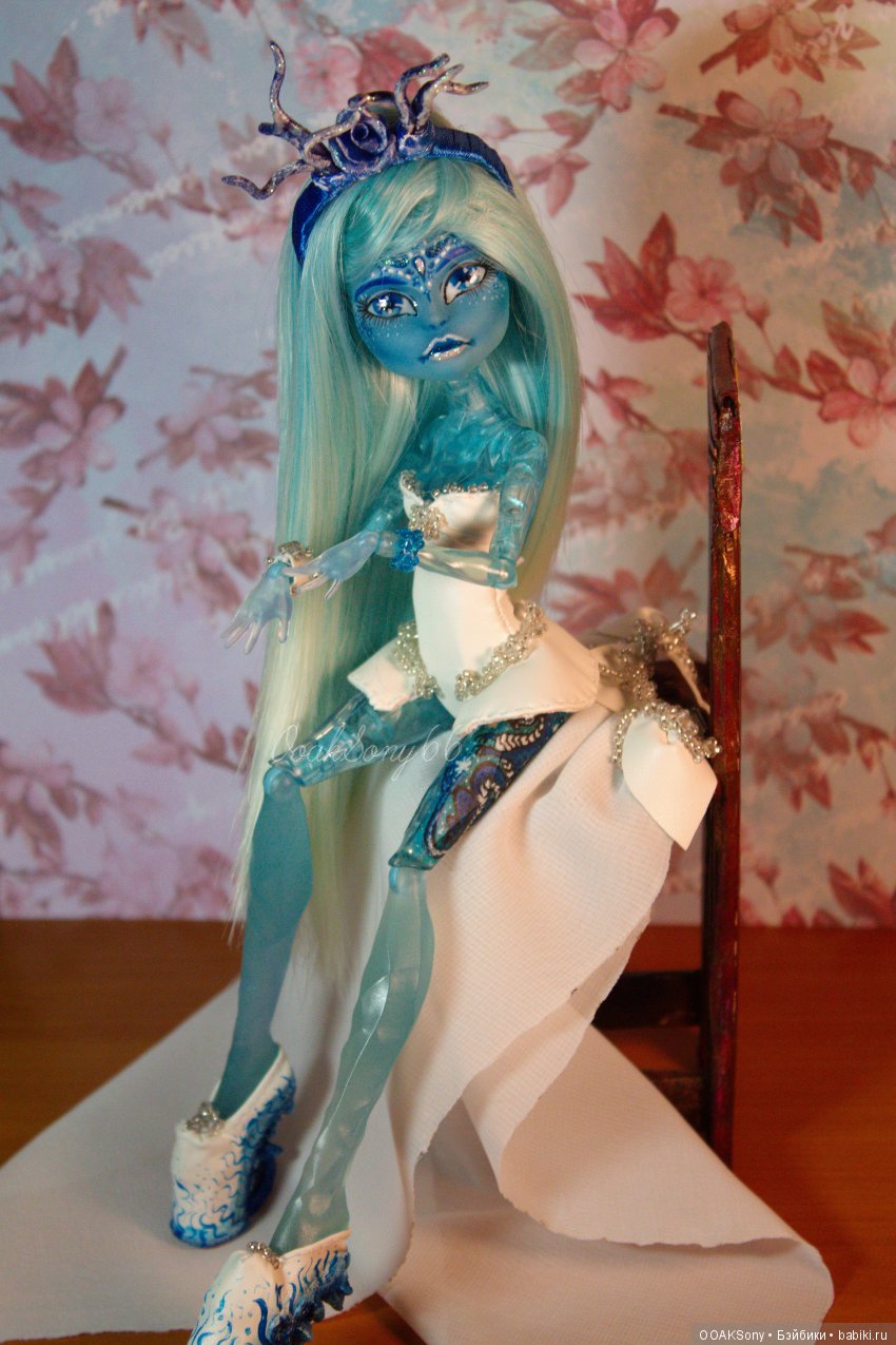 Снежная принцесса — Куклы Monster High и Ever After High: G1 (фото 3)