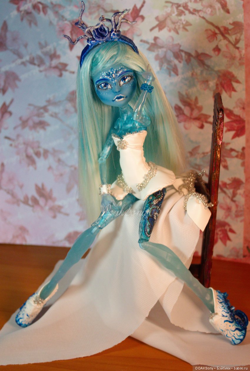 Снежная принцесса — Куклы Monster High и Ever After High: G1 (фото 4)