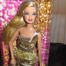 Скидка! Barbie Fashionistas Barbie Doll - Gold, шарнирная