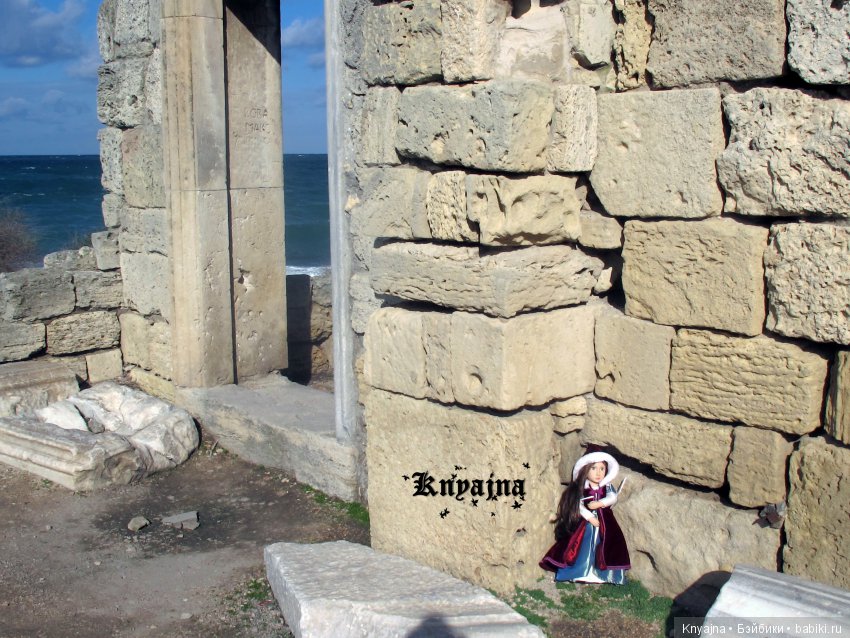 Посещение Херсонеса Таврического (Корсуни) или прогулка Матильды в V до н. э