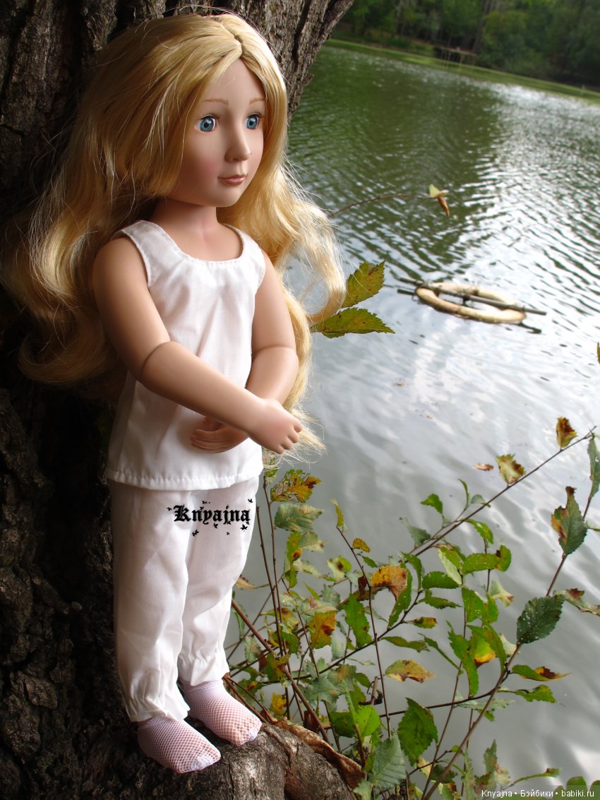 Нежная застенчивая школьница времен Нового Света. Амелия A Girl for All Time