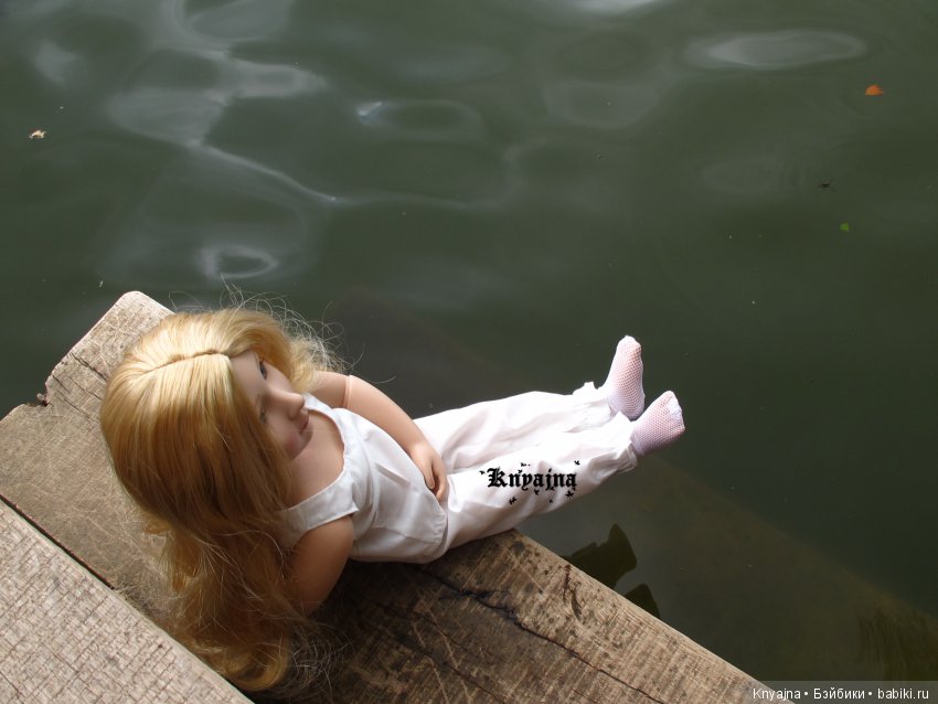 Нежная застенчивая школьница времен Нового Света. Амелия A Girl for All Time