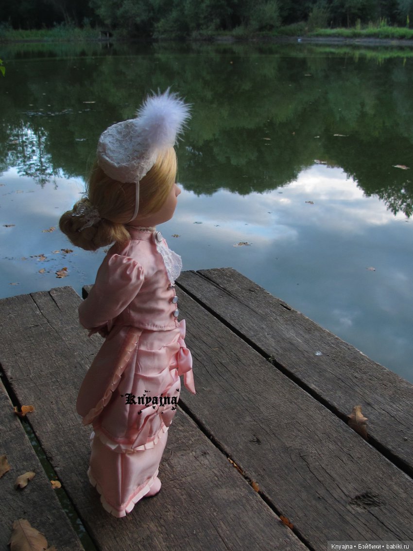 Нежная застенчивая школьница времен Нового Света. Амелия A Girl for All Time