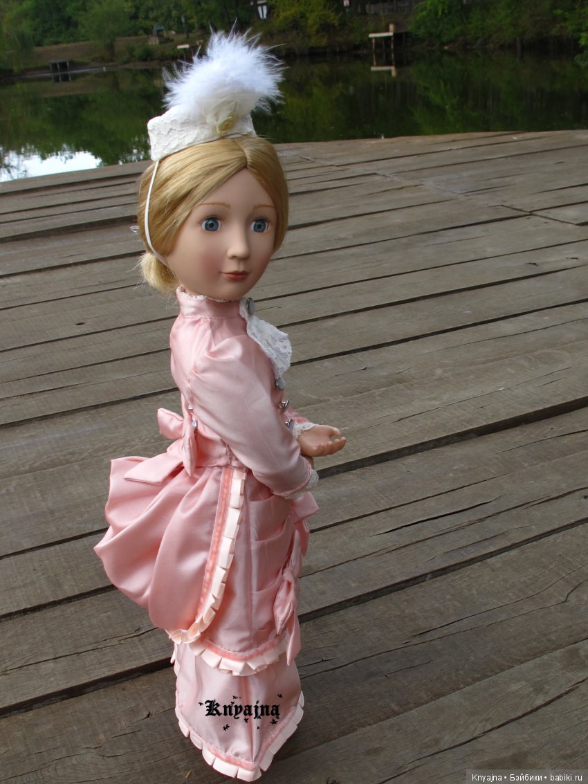 Нежная застенчивая школьница времен Нового Света. Амелия A Girl for All Time