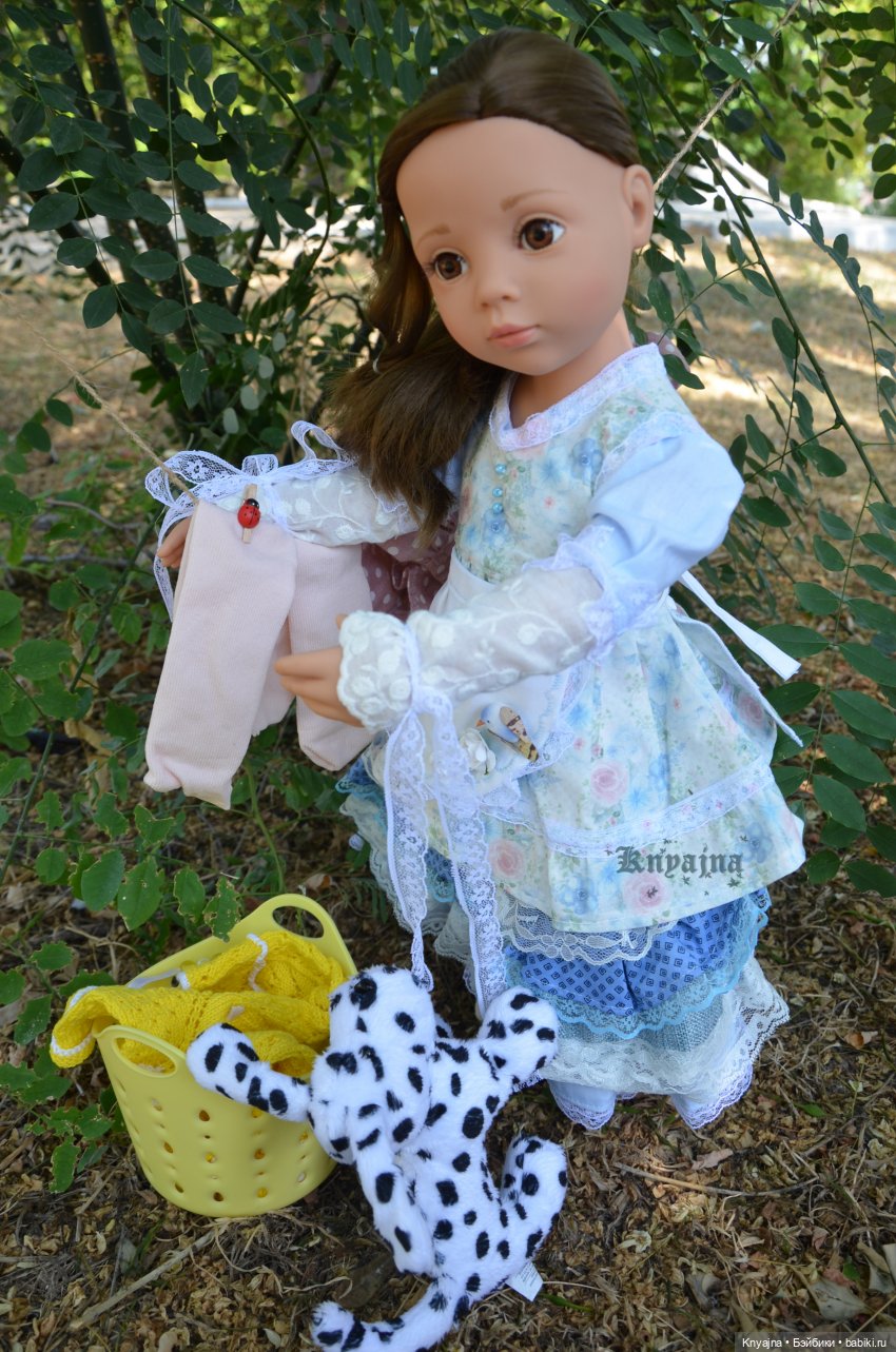 Очаровательная Софи в позднем теплом, сладком августе или девочка с корзиной белья | Бэйбики Очаровательная Софи в позднем теплом, сладком августе или девочка с корзиной белья