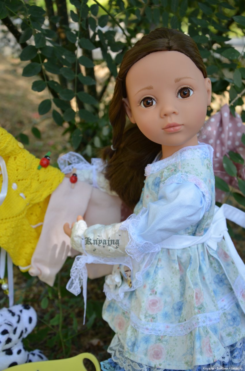 Очаровательная Софи в позднем теплом, сладком августе или девочка с корзиной белья | Бэйбики Очаровательная Софи в позднем теплом, сладком августе или девочка с корзиной белья