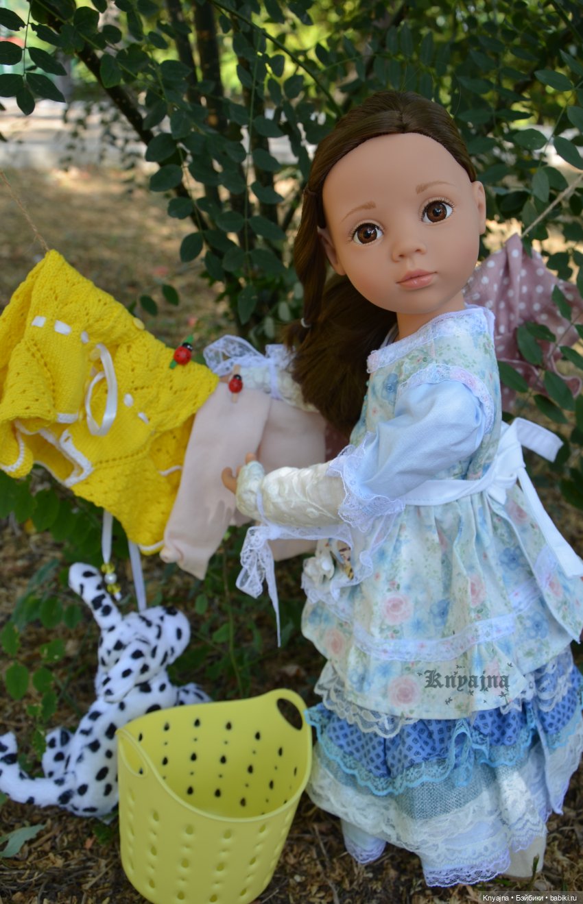 Очаровательная Софи в позднем теплом, сладком августе или девочка с корзиной белья | Бэйбики Очаровательная Софи в позднем теплом, сладком августе или девочка с корзиной белья