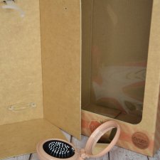 Фирменная коробка Паола Рейна с расческой-зеркалом