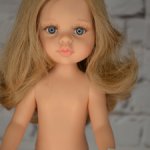 Карла с волнистыми волосами от Паола Рейна, без трусиков