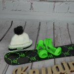 Шапка и доска для сноуборда Rainbow high