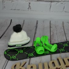 Шапка и доска для сноуборда Rainbow high