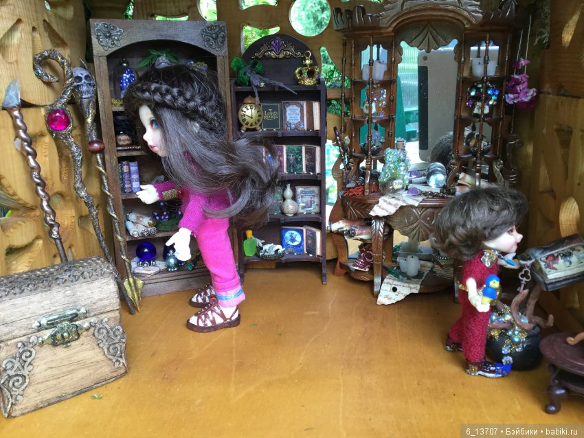 Джуди находит дом, спрятанный магией, и подвергается тёмным заклятиям | Бэйбики Джуди находит дом, спрятанный магией, и подвергается тёмным заклятиям