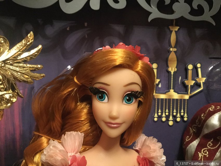 Disney limited edition dolls. 