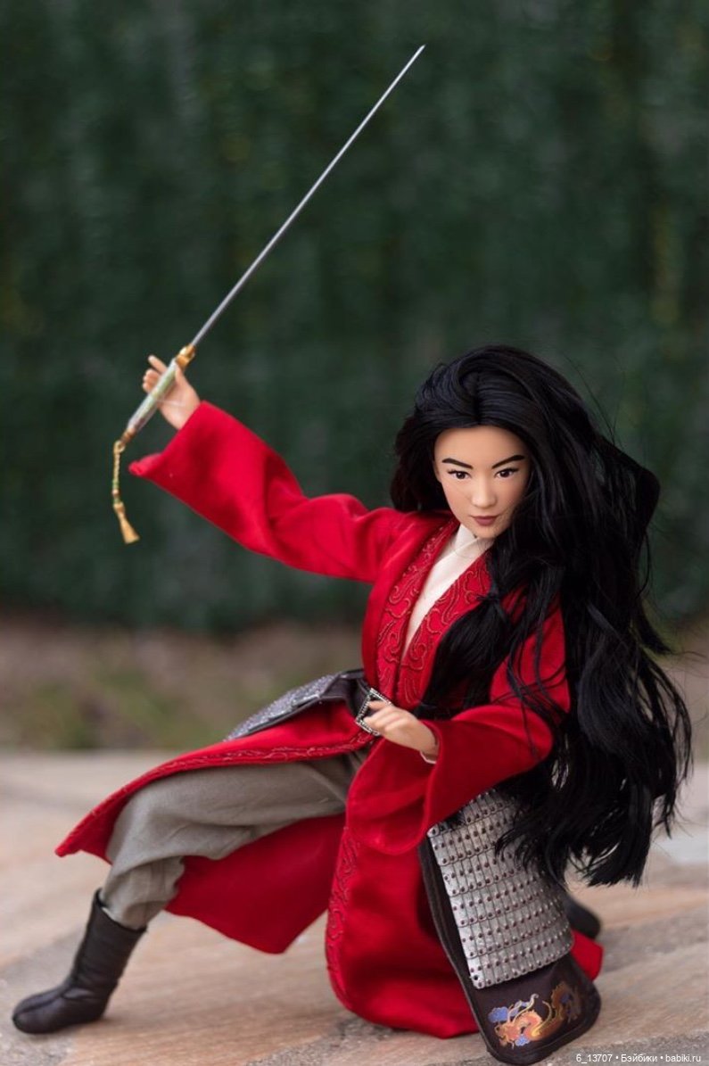 Лимитированные куклы «живого действия» Диснея, Disneystore