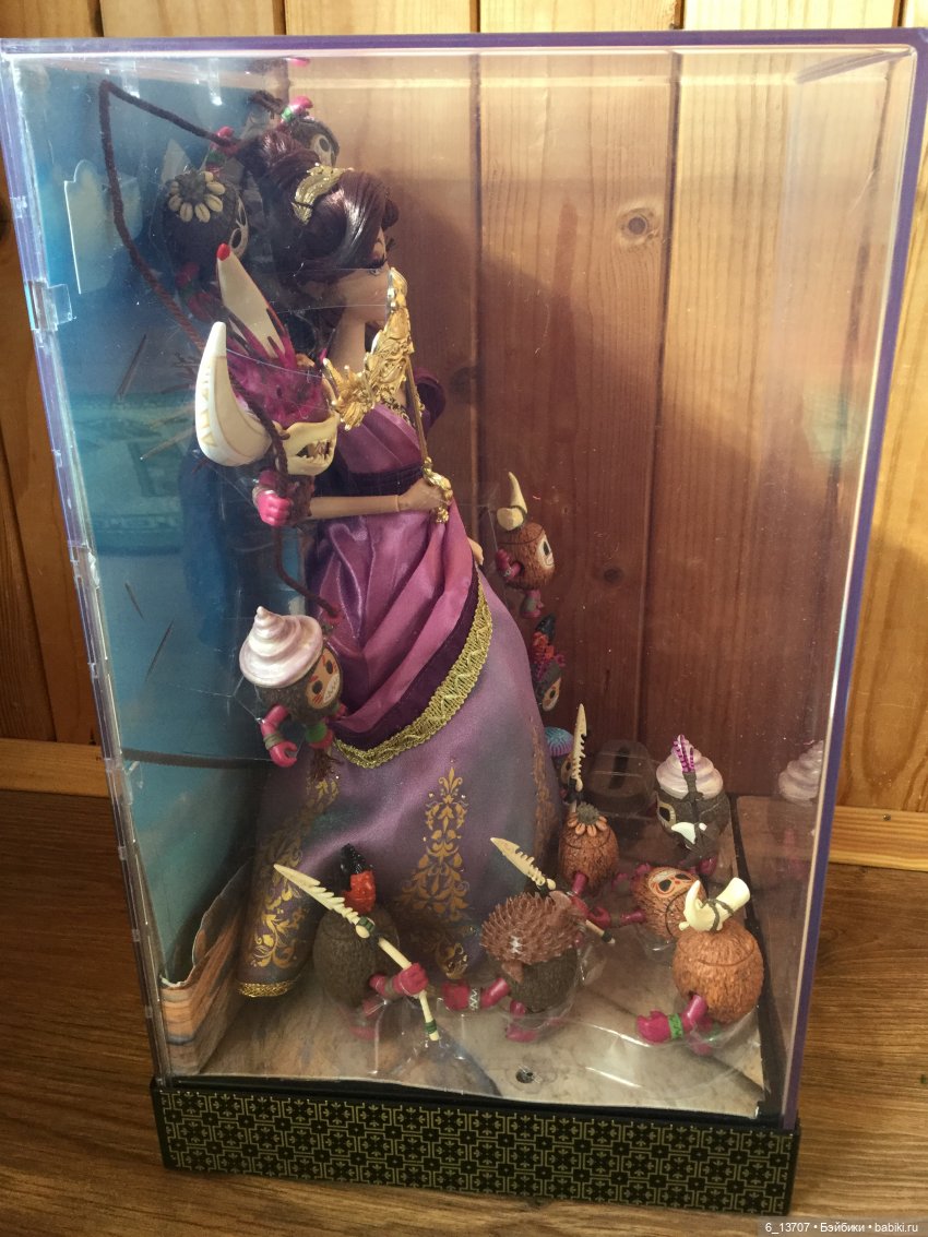 Мегара с какамора. Disney limited edition dolls (фото 6)