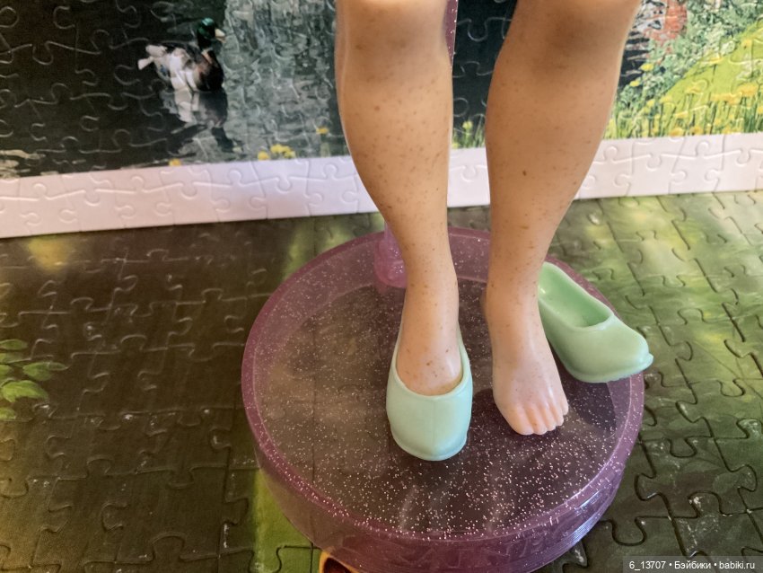 Rainbow 28 см. Обувь от других кукол (фото 10)