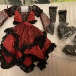 Элементы аутфита Максин Руби Ред