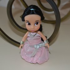 мини дисней аниматорс Жасмин демонстрирует наряды