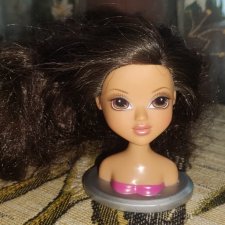 Кукла Мокси, манекен для причёски.