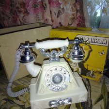 Новая игрушка "Старинный телефон", в родной коробке.