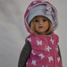 Лиллиан. В новых сапожках по белому снежку