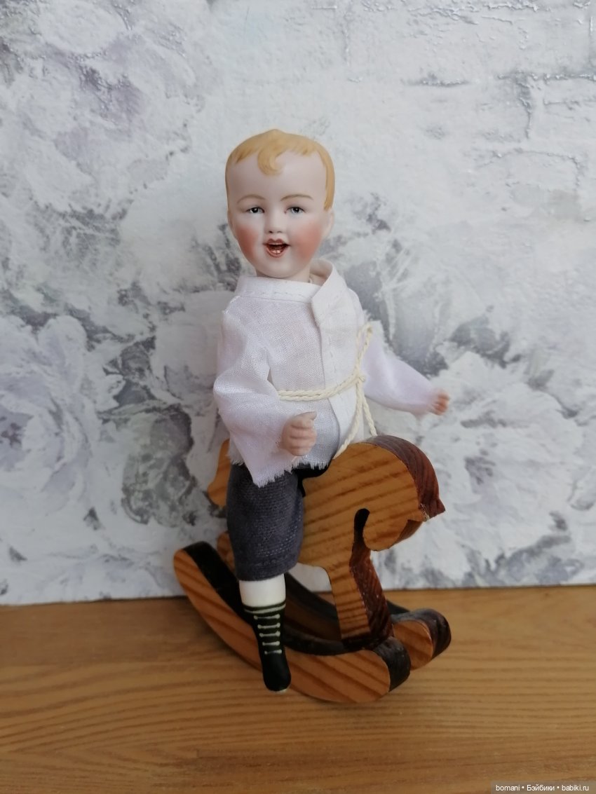 Герман наряжается — Редкие антикварные куклы и реплики: воск (фото 2)