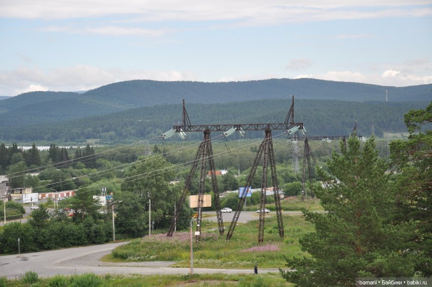 Бусинка и Лялечка в горном парке имени П. П. Бажова (фото 3)