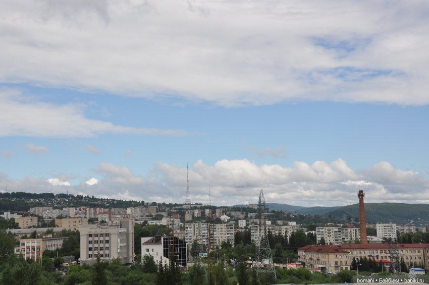Бусинка и Лялечка в горном парке имени П. П. Бажова
