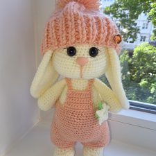 Зайка Кнопа