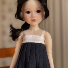 Ruby Red Кукла Юн Джин, 37 см