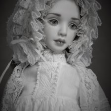 Фарфоровая шарнирная кукла Елены Ионовой