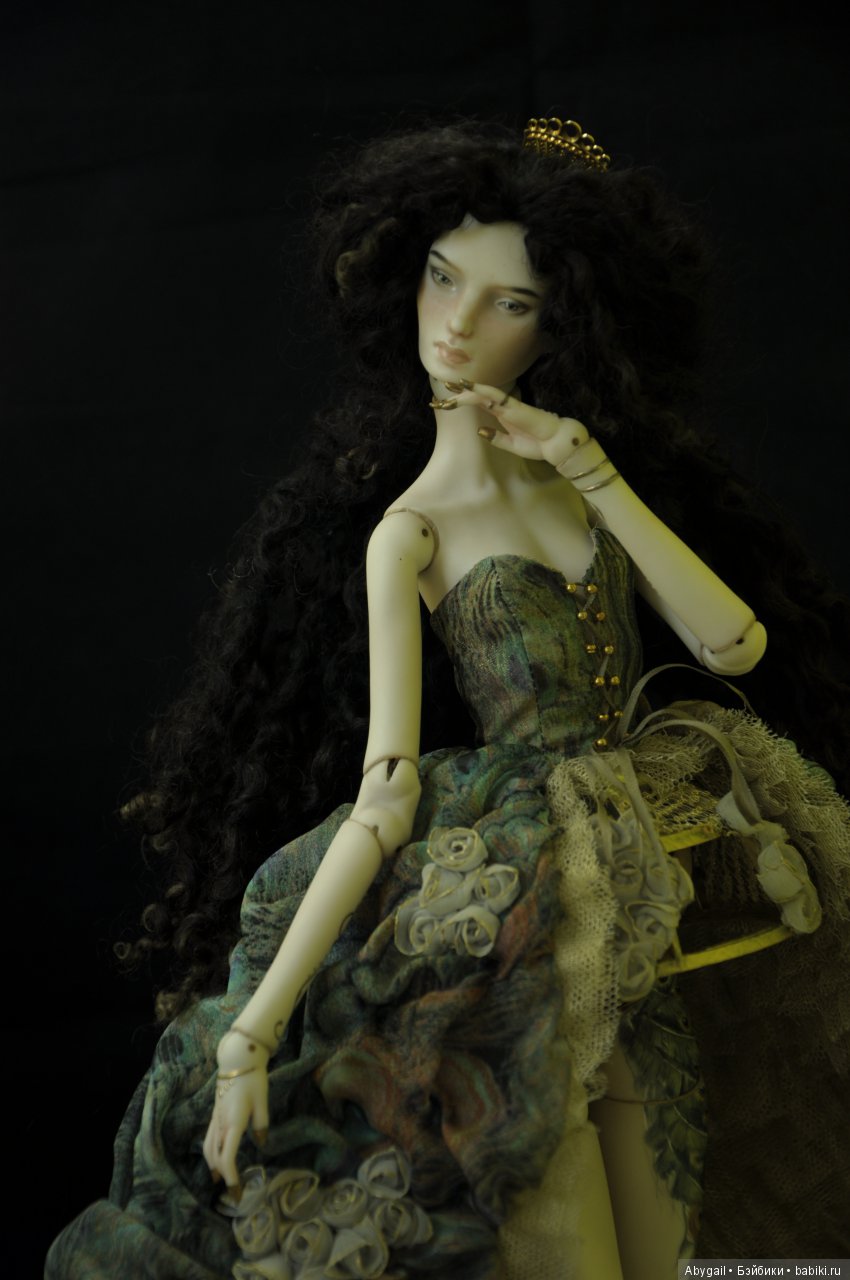 Четвёртый наряд Золотого павлина: "Изумрудный Рокайль" (фото 4)