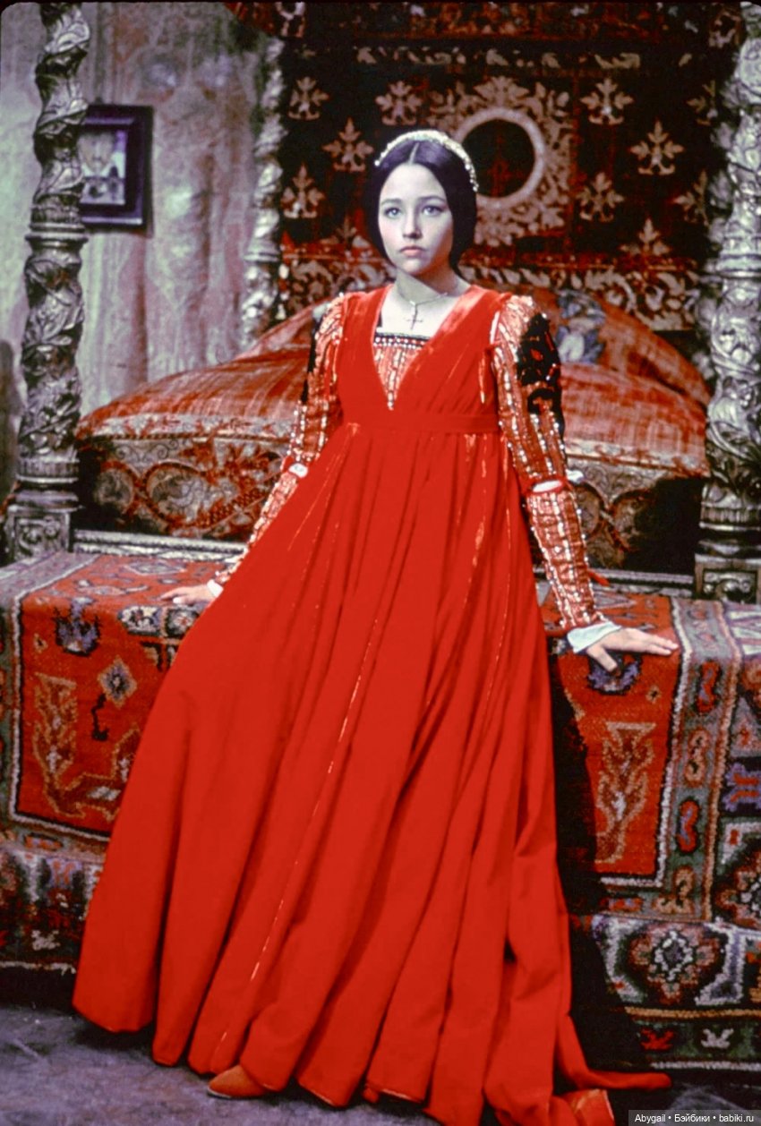 Авторская бумажная кукла «Джульетта 2026» (фото 2)