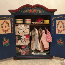 Интересная находка - оригинальный Kathe Kruse шкафчик