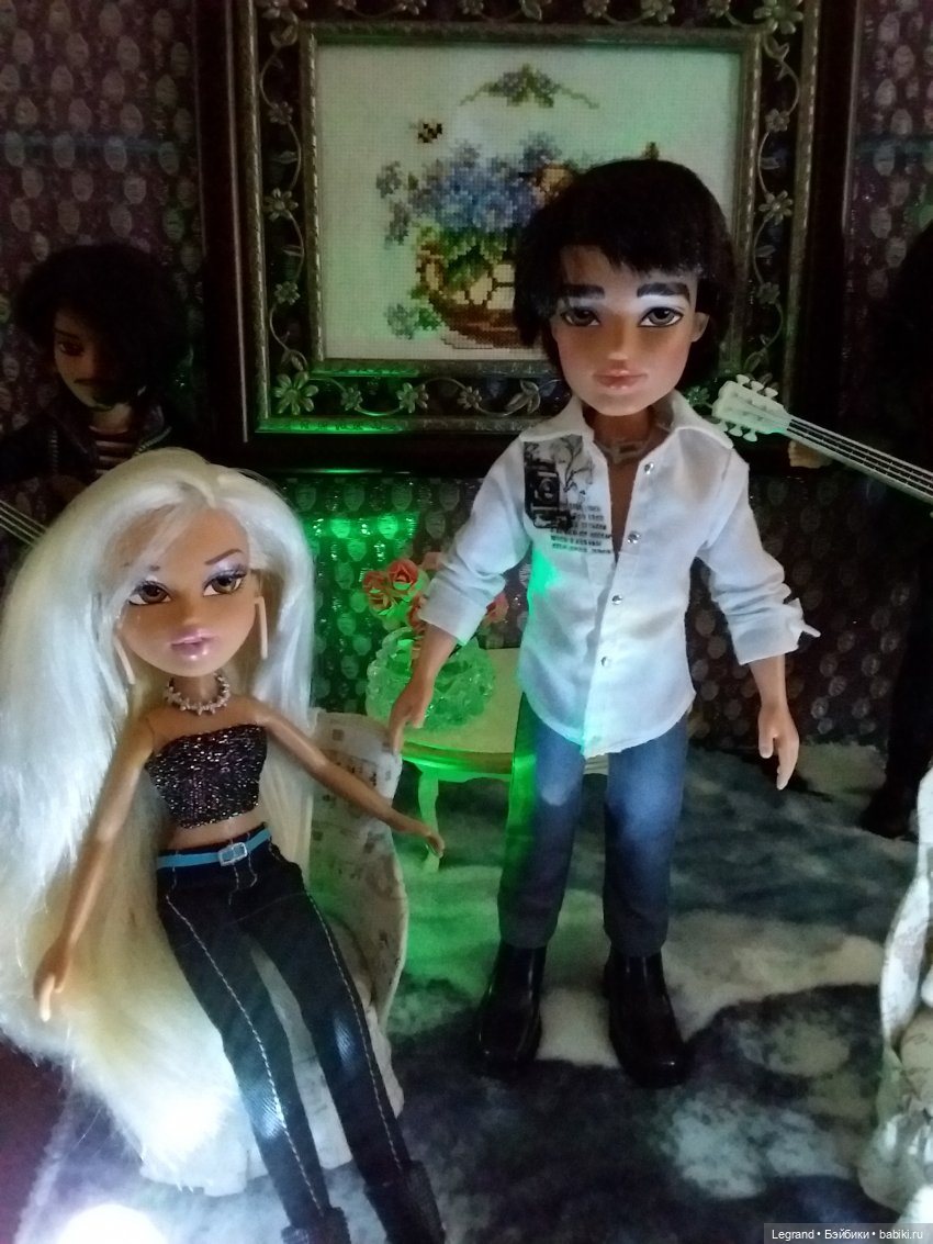 Клип на хит Эмре Айдына Bir Pazar Kahvaltisi - "Воскресный завтрак"