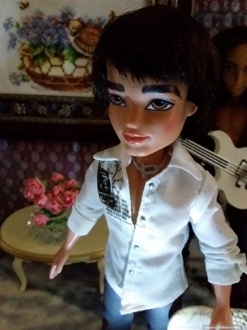 Клип на хит Эмре Айдына Bir Pazar Kahvaltisi - "Воскресный завтрак"