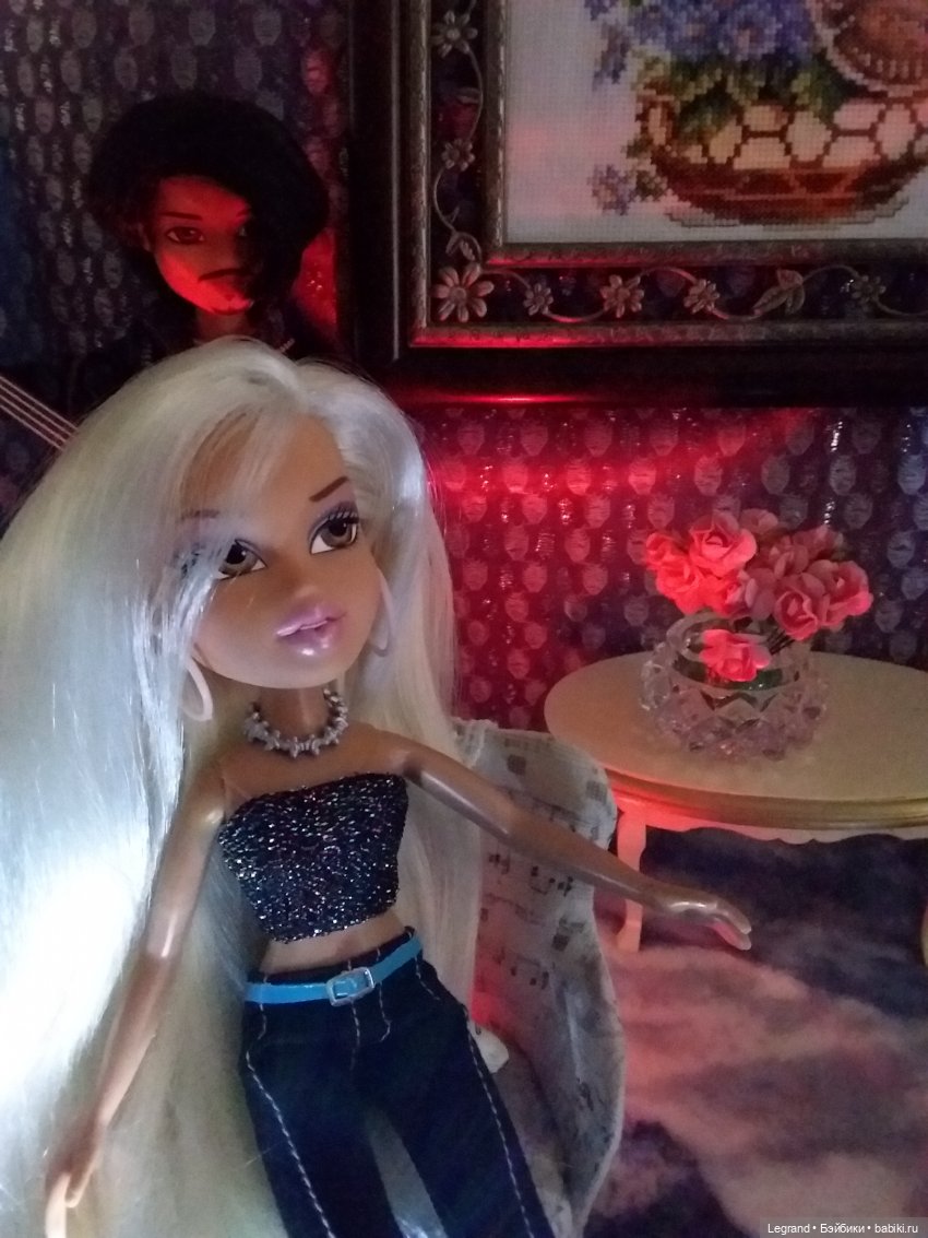 Клип на хит Эмре Айдына Bir Pazar Kahvaltisi - "Воскресный завтрак"