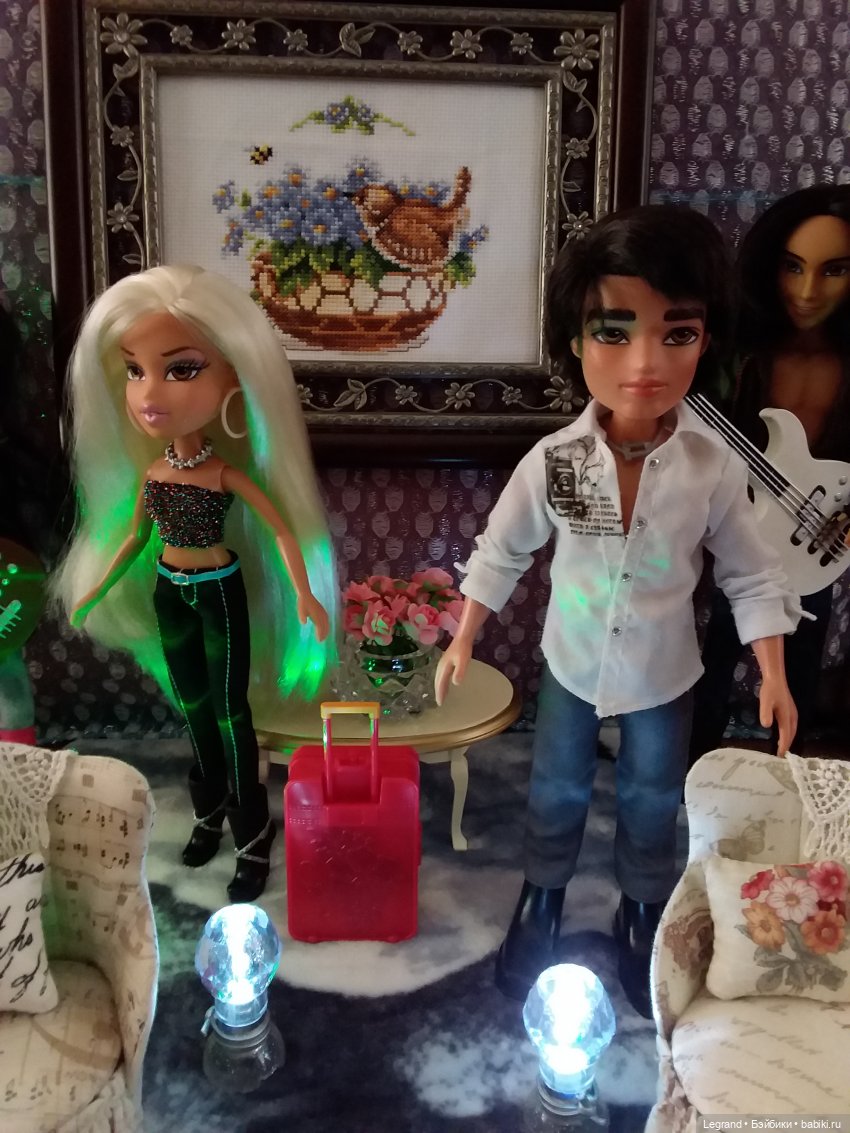 Клип на хит Эмре Айдына Bir Pazar Kahvaltisi - "Воскресный завтрак"