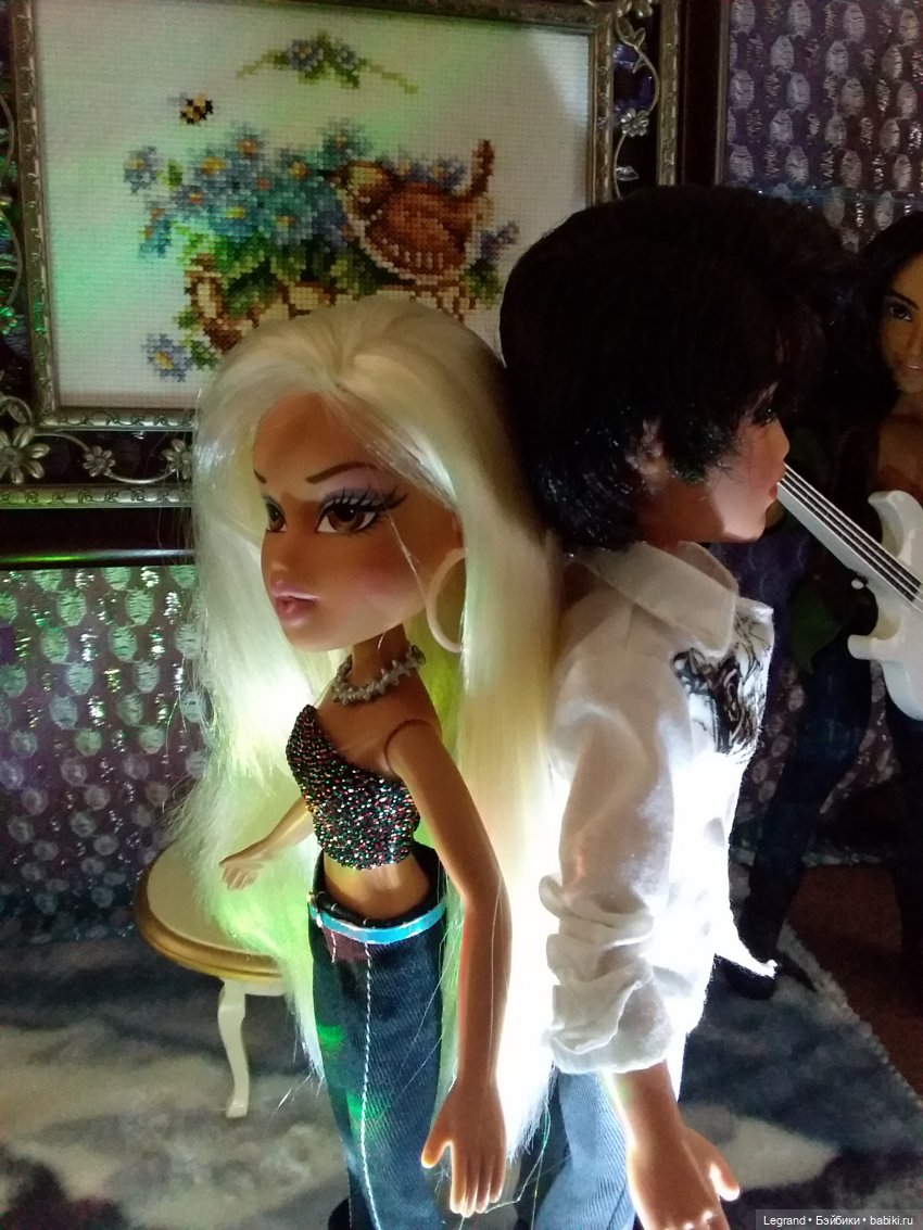 Клип на хит Эмре Айдына Bir Pazar Kahvaltisi - "Воскресный завтрак"