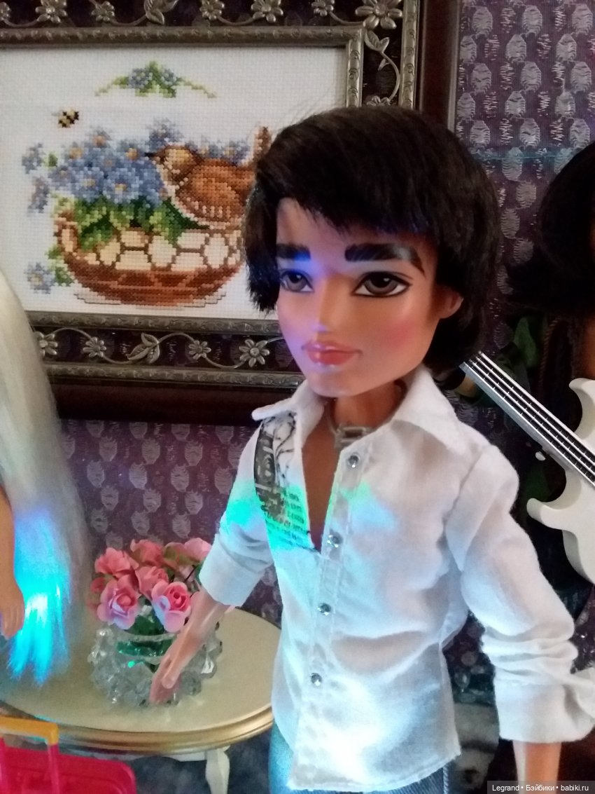 Клип на хит Эмре Айдына Bir Pazar Kahvaltisi - "Воскресный завтрак"