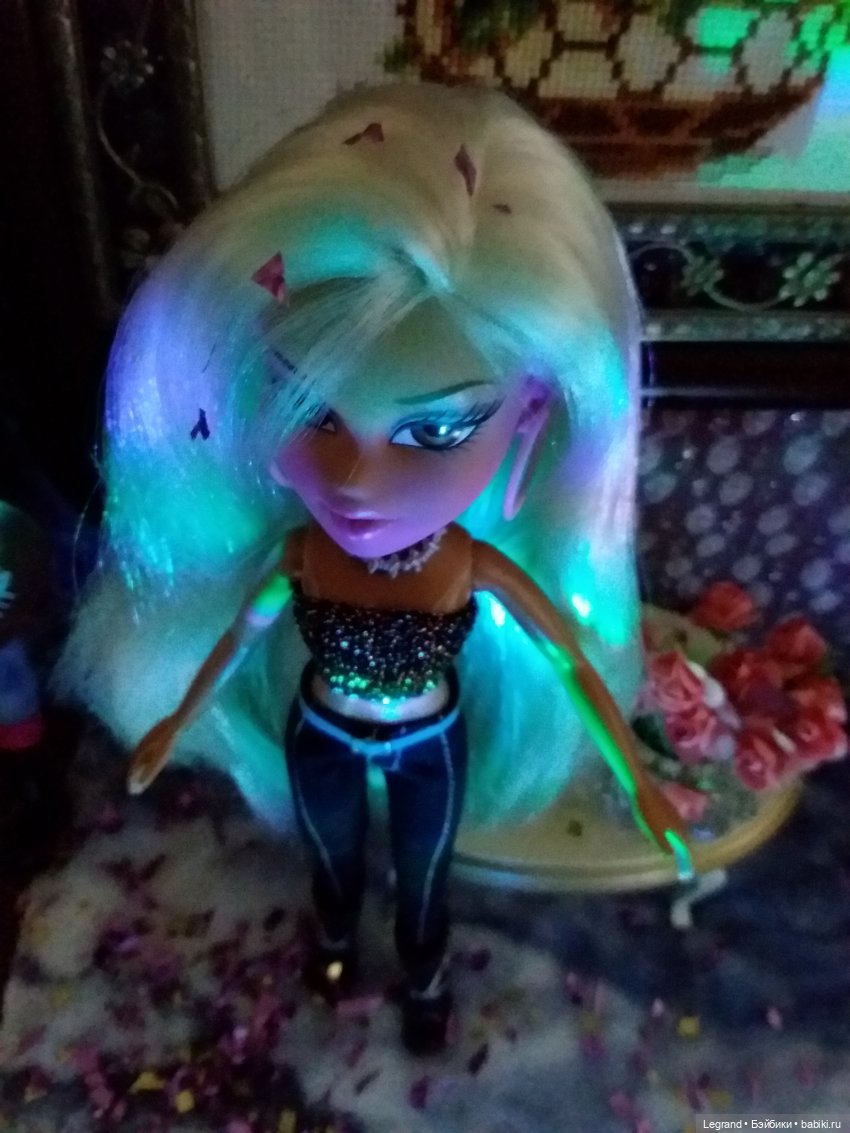 Клип на хит Эмре Айдына Bir Pazar Kahvaltisi - "Воскресный завтрак"