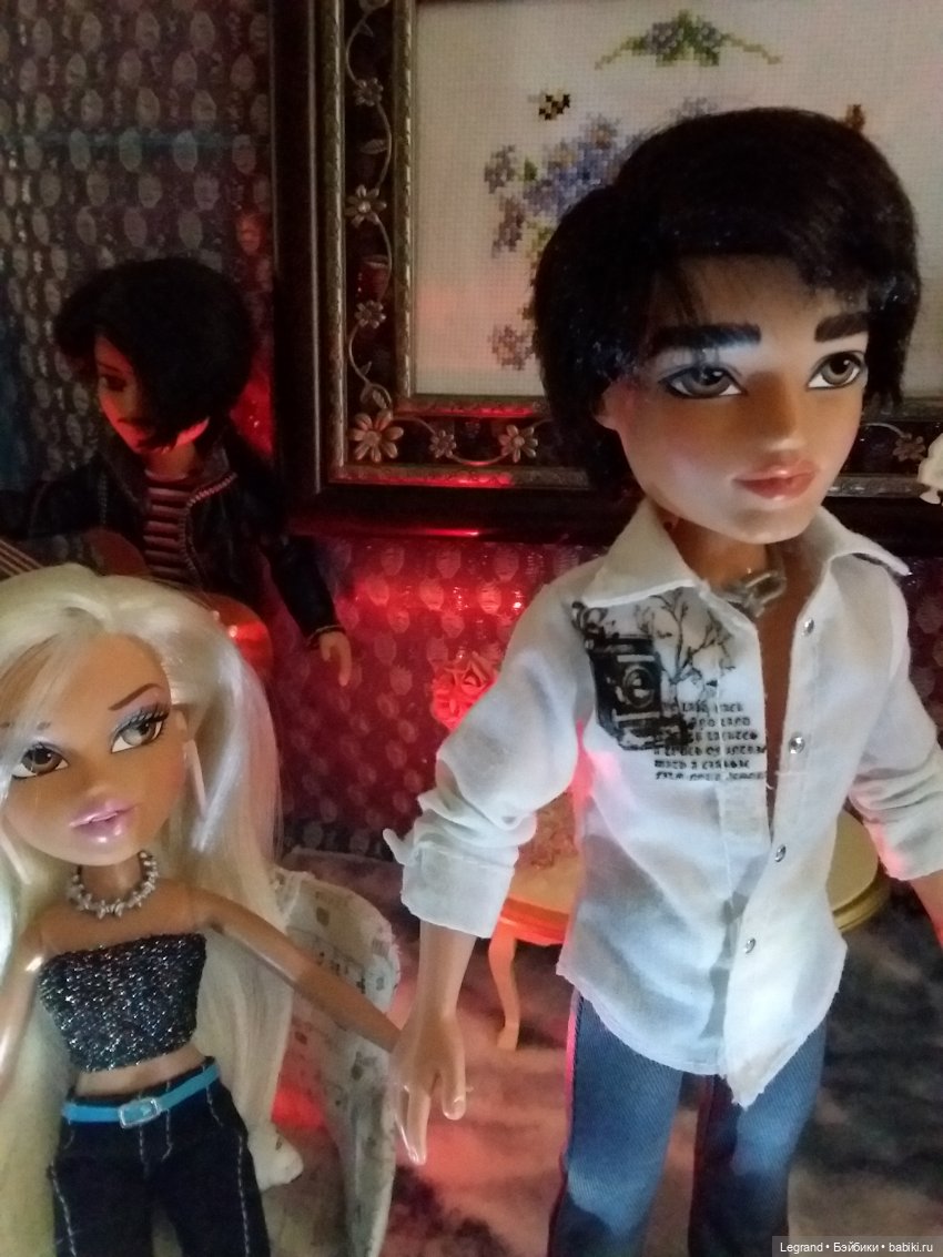 Клип на хит Эмре Айдына Bir Pazar Kahvaltisi - "Воскресный завтрак"