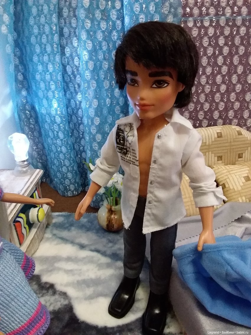 Клип на хит Эмре Айдына Bir Pazar Kahvaltisi - "Воскресный завтрак"