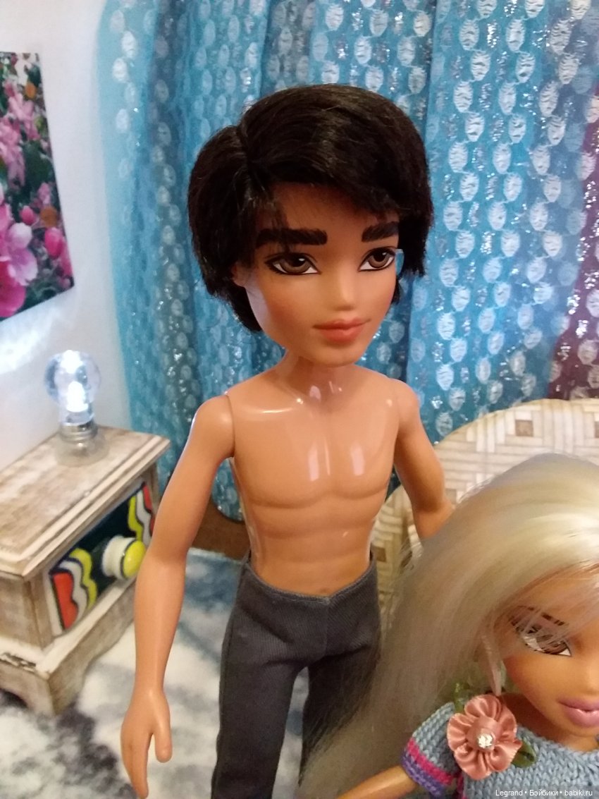 Клип на хит Эмре Айдына Bir Pazar Kahvaltisi - "Воскресный завтрак"