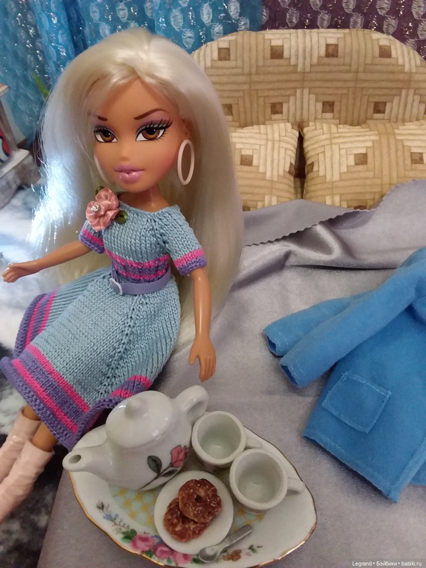 Клип на хит Эмре Айдына Bir Pazar Kahvaltisi - "Воскресный завтрак"