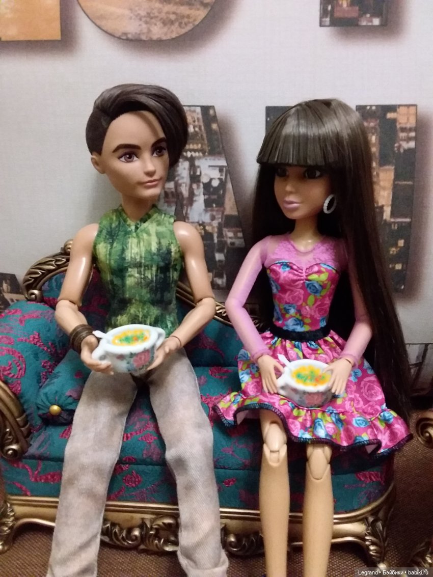 Они сами пишут свои истории: Готье, Дезире, Лестат. Обед и разговоры о политике